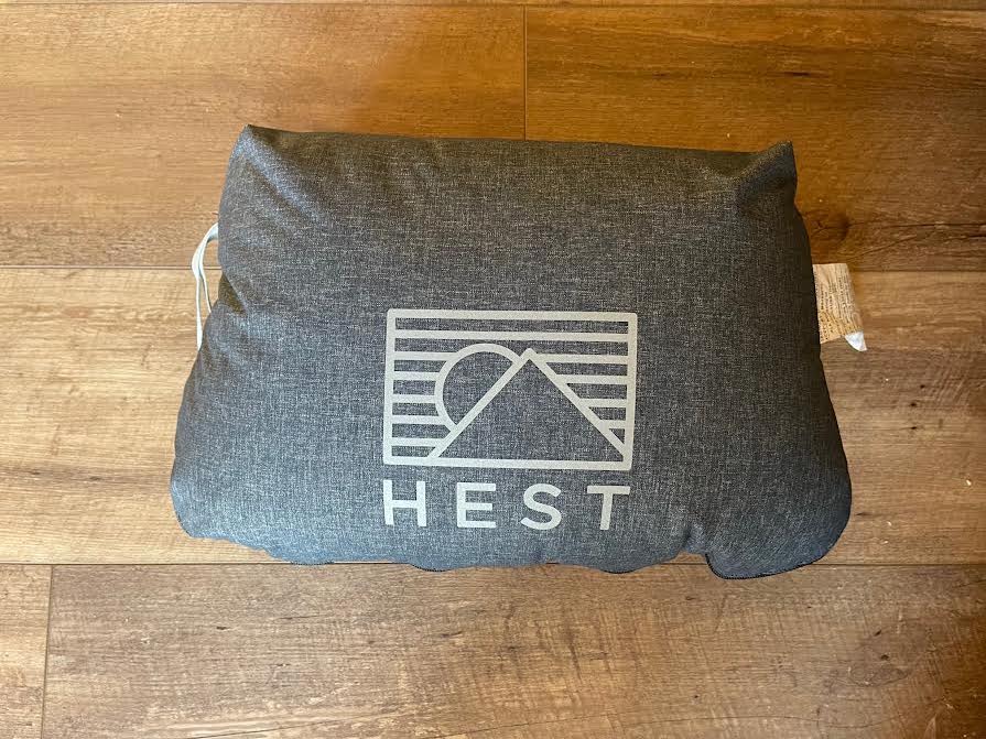 HEST pillow