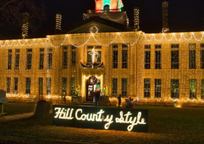 Holidays in Texas: Take a trip to these 10 twinkling town